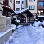 Cozy 1 Bedroom Next To The Gondola 아파트