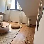 Cozy 1 Bedroom Next To The Gondola 아파트