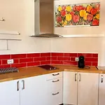 아파트 Cozy 1 Bedroom Next To The Gondola 반스코