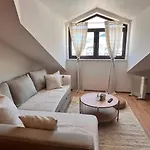 아파트 Cozy 1 Bedroom Next To The Gondola