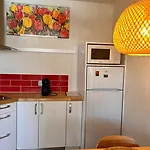 Cozy 1 Bedroom Next To The Gondola * 반스코