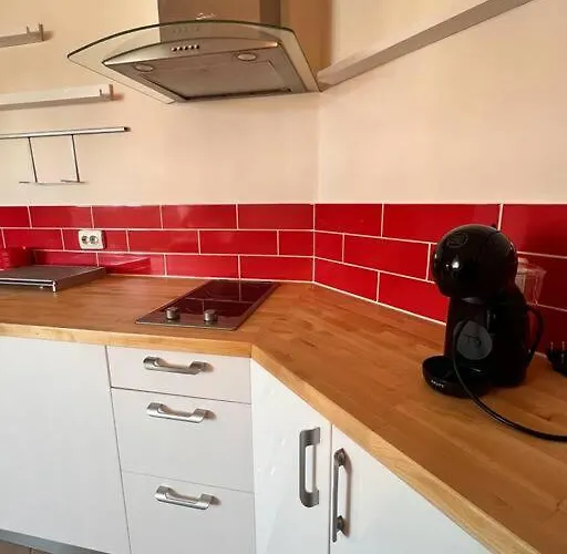 Cozy 1 Bedroom Next To The Gondola