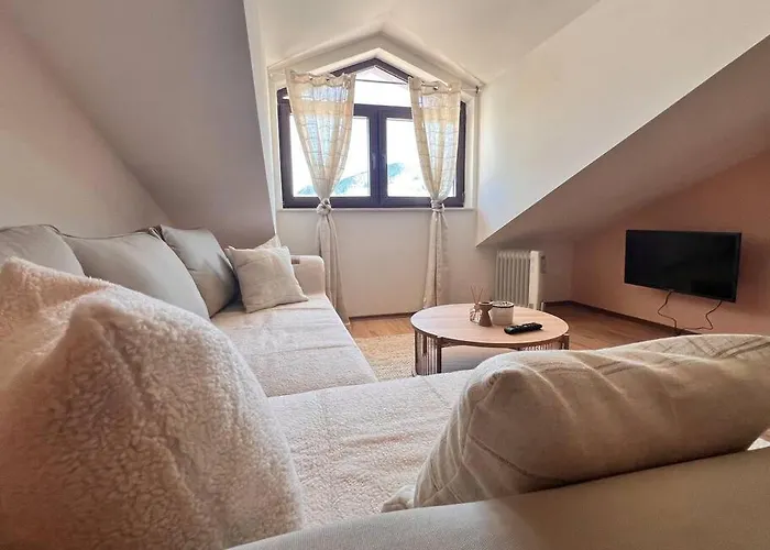 Cozy 1 Bedroom Next To The Gondola Апартамент Банско